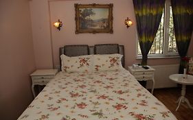 Yesim Suites